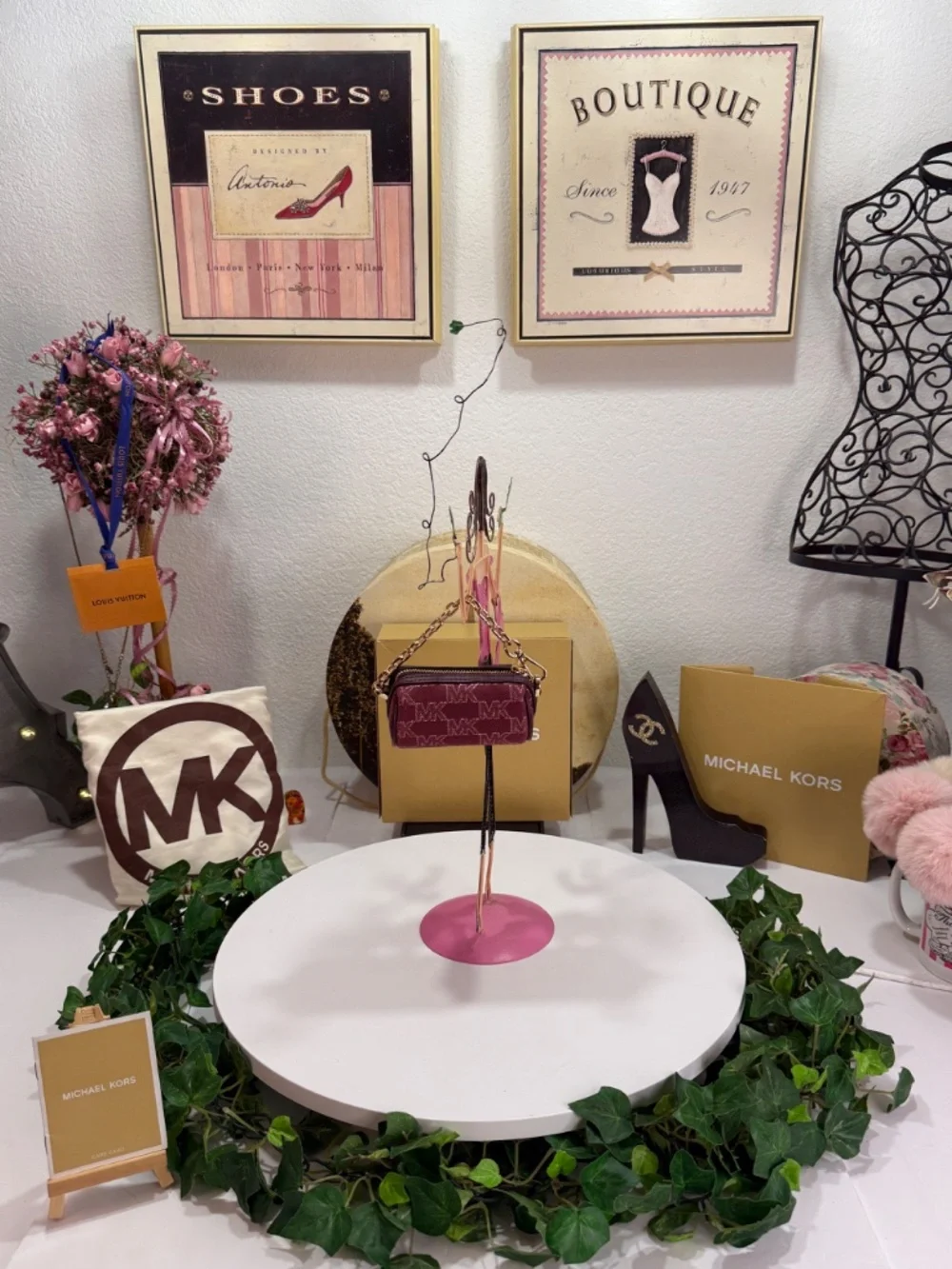 SASSY MICHAEL KORS MK MONOGRAM MINI BARREL BAG CHARM! (LIMITED EDITION)